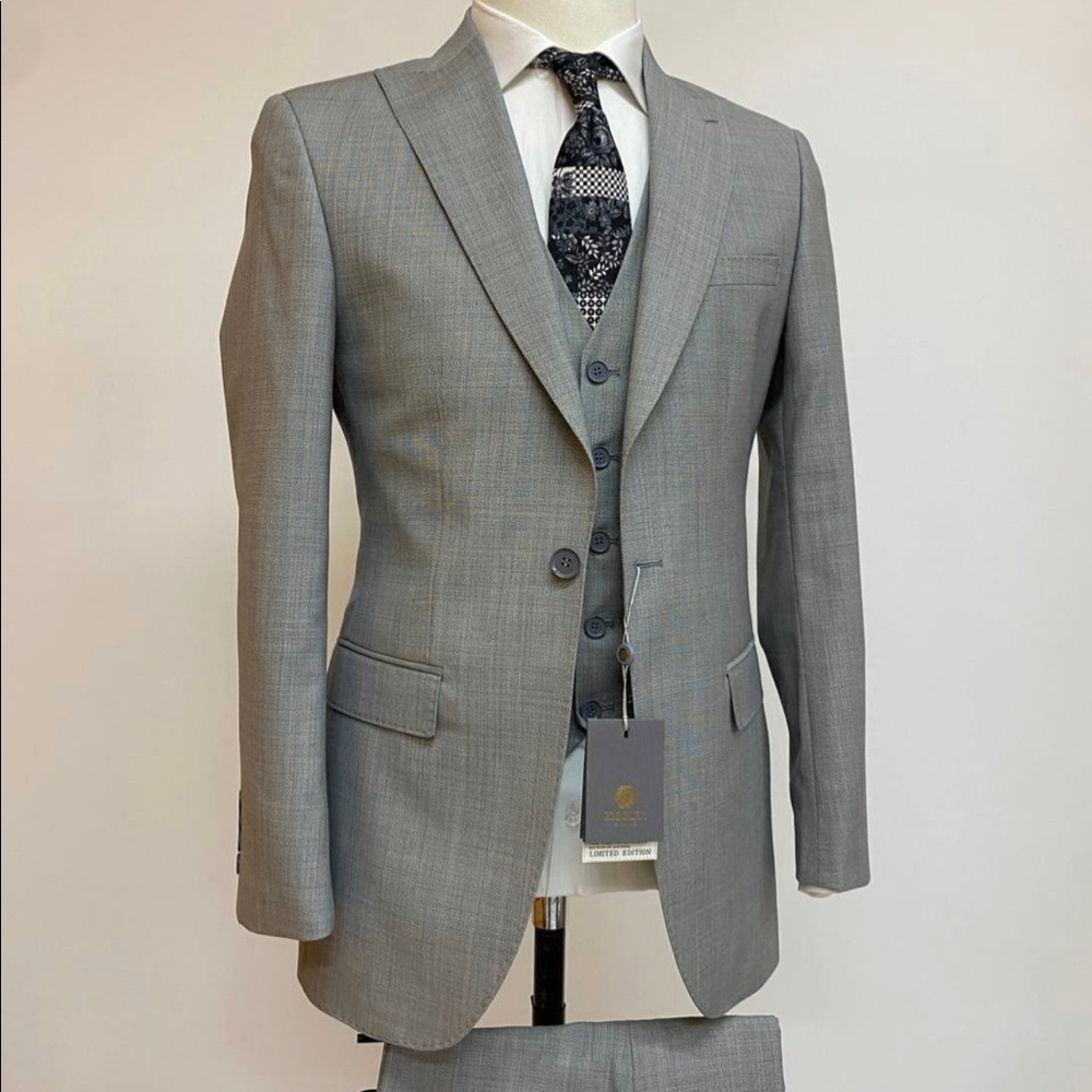 Mens 3 piece light grey suit